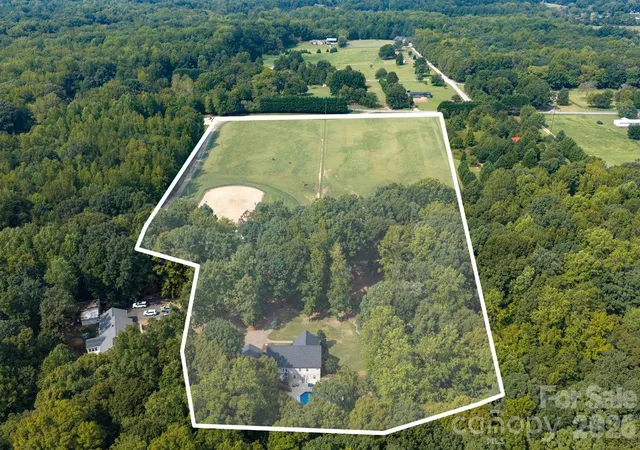 Photo 3 of Single family home for sale at 1125 Ballpark Dr, Mooresville, NC 28115 | MLS# 4426293 | Listing updated on 2026-10-05