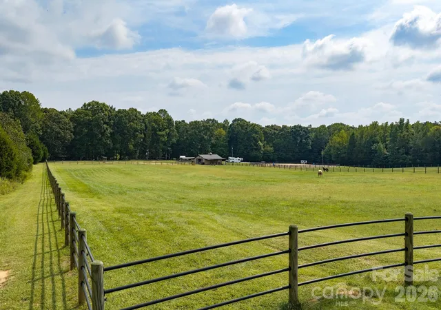 Photo 4 of Single family home for sale at 1125 Ballpark Dr, Mooresville, NC 28115 | MLS# 4426293 | Listing updated on 2026-10-05