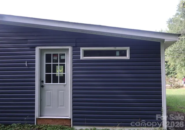 Photo 3 of Single family home for sale at 817 Skyland St, Kannapolis, NC 28083 | MLS# 4426306 | Listing updated on 2026-09-29