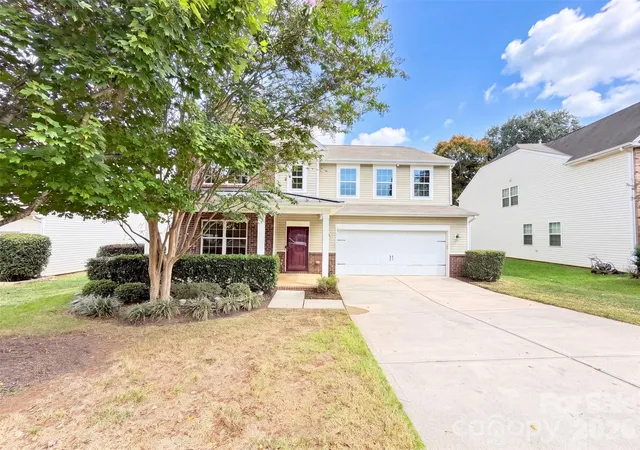 Photo 1 of Single family home for sale at 7230 Kinley Cmns Ln, Charlotte, NC 28278 | MLS# 4426308 | Listing updated on 2026-10-01