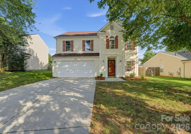 Photo 1 of Single family home for sale at 3027 Hawick Cmns Dr, Concord, NC 28027 | MLS# 4426324 | Listing updated on 2026-10-02