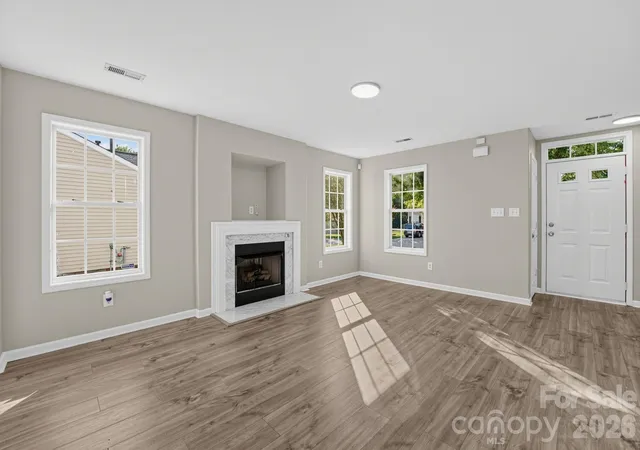 Photo 2 of Single family home for sale at 3027 Hawick Cmns Dr, Concord, NC 28027 | MLS# 4426324 | Listing updated on 2026-10-02