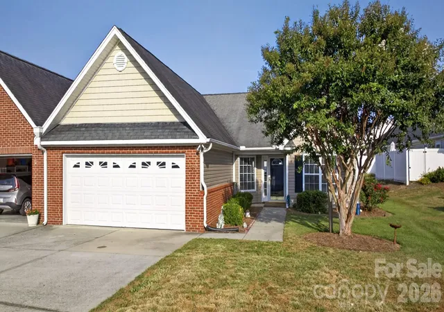 Photo 2 of Sale Pending at 1330 Bayswater Dr, High Point, NC 27265 | MLS# 4426351 | Listing updated on 2026-09-28
