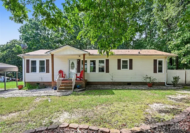 Photo 1 of Single family home for sale at 115 Red Fox Ct, Mount Holly, NC 28120 | MLS# 4426353 | Listing updated on 2026-09-23