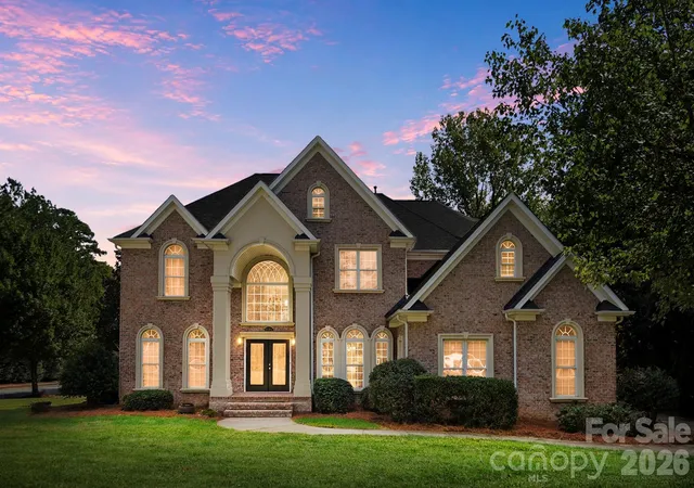 Photo 1 of Single family home for sale at 4224 Mountain Cvs Dr, Charlotte, NC 28216 | MLS# 4426358 | Listing updated on 2026-10-04