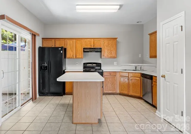 Photo 4 of Townhouse for sale at 3110 Summerfield Ridge Ln, Matthews, NC 28105 | MLS# 4426370 | Listing updated on 2026-09-23