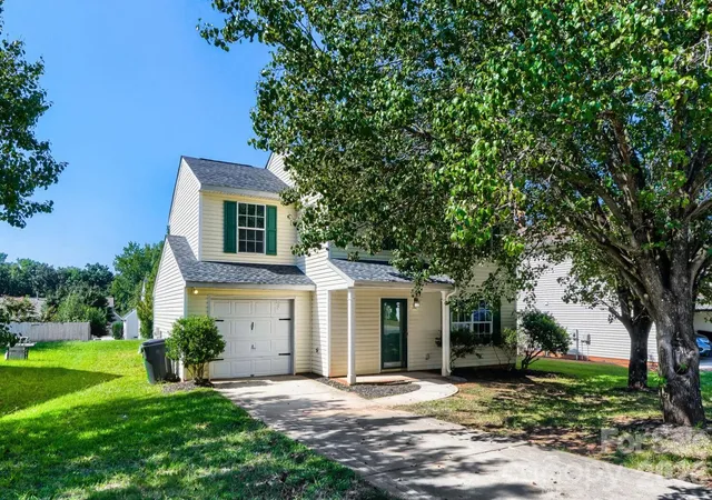 Photo 1 of Single family home for sale at 4125 Brawer Farm Dr, Charlotte, NC 28269 | MLS# 4426371 | Listing updated on 2026-09-20