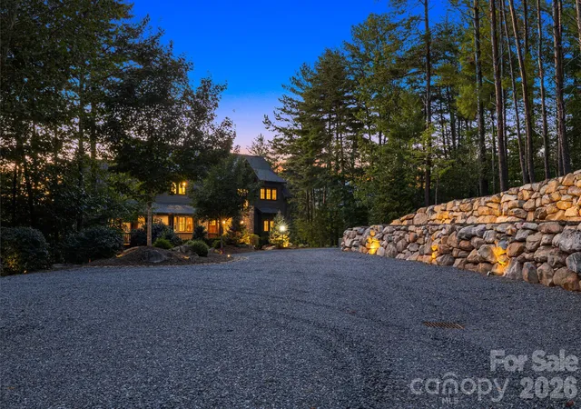 Photo 3 of Single family home for sale at 1264 Ten Whigs Ridge, Nebo, NC 28761 | MLS# 4426377 | Listing updated on 2026-10-01