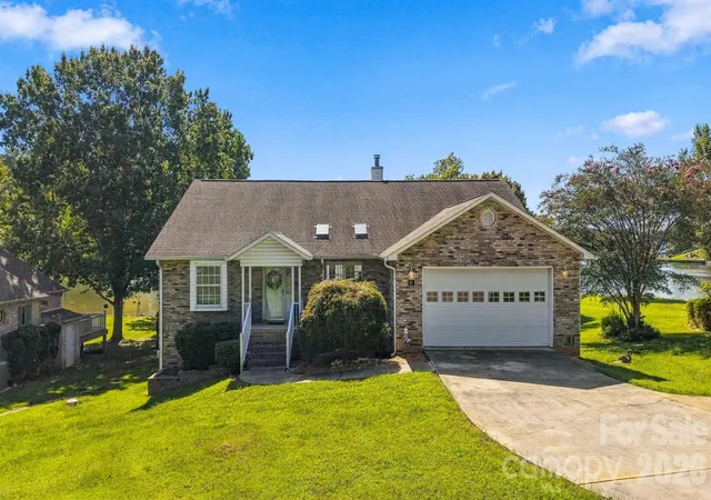 Photo 2 of Single family home for sale at 81 Emerald Point Dr, Taylorsville, NC 28681 | MLS# 4426390 | Listing updated on 2026-09-28