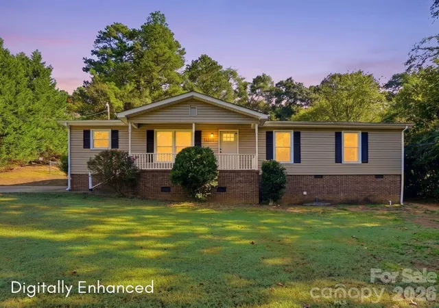Photo 1 of Single family home for sale at 2848 Forest Hills Cir, Rock Hill, SC 29732 | MLS# 4426396 | Listing updated on 2026-10-03