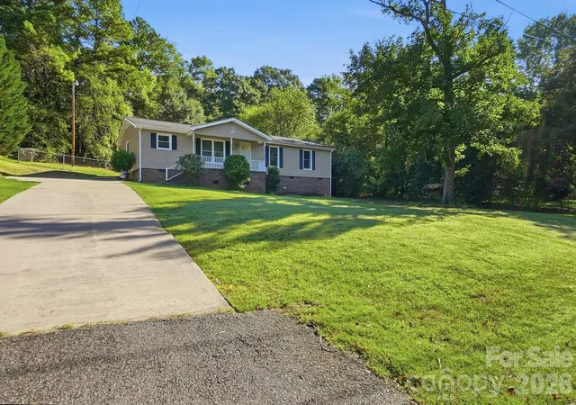 Photo 4 of Single family home for sale at 2848 Forest Hills Cir, Rock Hill, SC 29732 | MLS# 4426396 | Listing updated on 2026-10-03