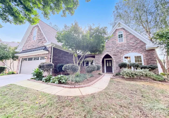 Photo 1 of Single family home for sale at 15203 Gathering Ct, Charlotte, NC 28278 | MLS# 4426404 | Listing updated on 2026-10-08
