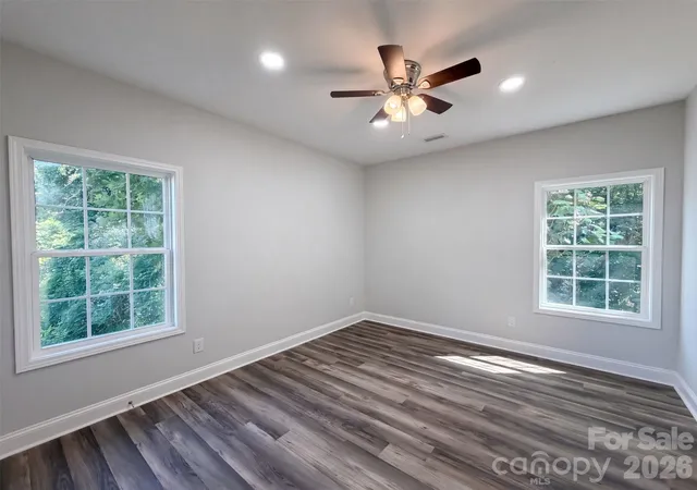 Photo 3 of Single family home for sale at 604 Stewart Ct, Statesville, NC 28677 | MLS# 4426413 | Listing updated on 2026-09-30