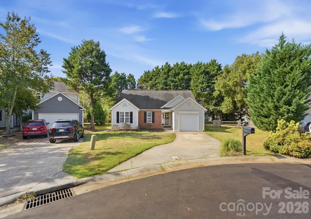 Photo 3 of Single family home for sale at 9100 Royal Highlands Ct, Charlotte, NC 28277 | MLS# 4426414 | Listing updated on 2026-10-03