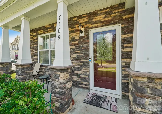 Photo 2 of Single family home for sale at 7105 Pennyroyal Way, Charlotte, NC 28216 | MLS# 4426419 | Listing updated on 2026-09-29