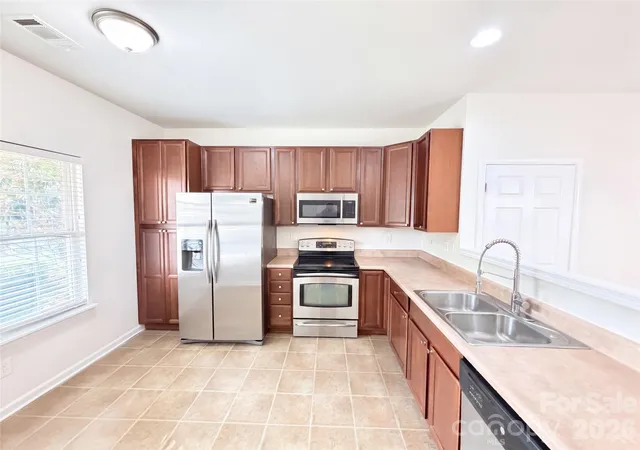 Photo 1 of Townhouse for sale at 152 Clydesdale Ct, Matthews, NC 28104 | MLS# 4426420 | Listing updated on 2026-10-01