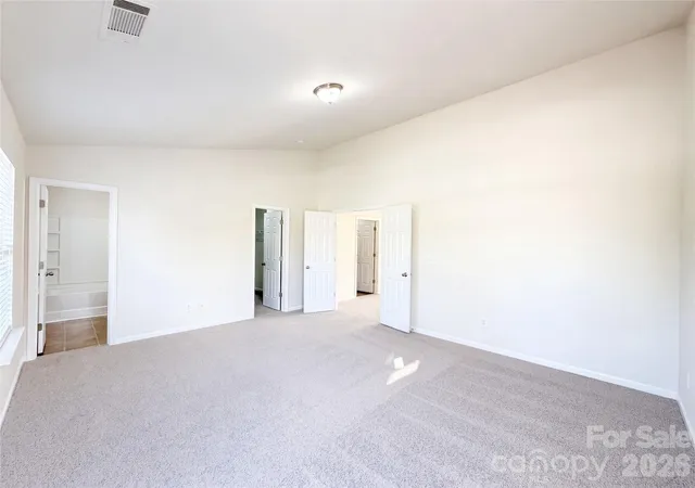 Photo 3 of Townhouse for sale at 152 Clydesdale Ct, Matthews, NC 28104 | MLS# 4426420 | Listing updated on 2026-10-01