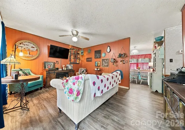 Photo 4 of Single family home for sale at 3115 10th Avenue NE, Conover, NC 28613 | MLS# 4426421 | Listing updated on 2026-09-25