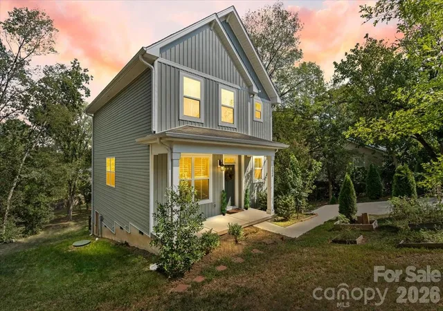 Photo 1 of Single family home for sale at 226 1st Street, Mount Holly, NC 28120 | MLS# 4426424 | Listing updated on 2026-09-20