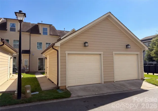 Photo 4 of Townhouse for sale at 1628 Pat Garrett St, Charlotte, NC 28206 | MLS# 4426425 | Listing updated on 2026-10-10