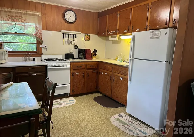 Photo 3 of Single family home for sale at 10 Hopewell Ln, Flat Rock, NC 28731 | MLS# 4426427 | Listing updated on 2026-09-30