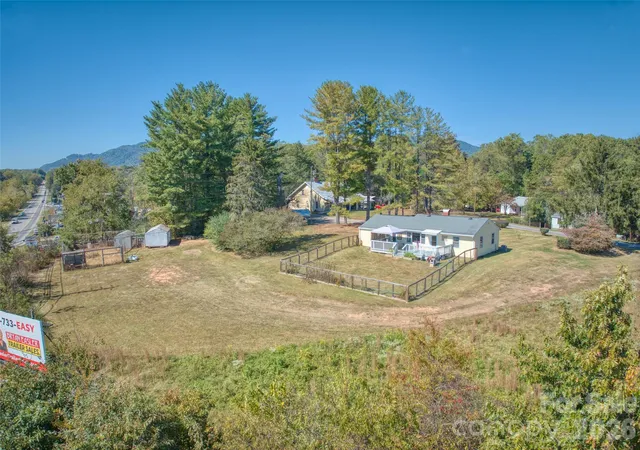 Photo 4 of Single family home for sale at 99 Justice Ridge Rd, Candler, NC 28715 | MLS# 4426429 | Listing updated on 2026-10-10