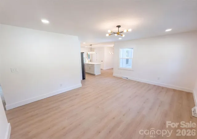 Photo 2 of Single family home for sale at 4200 Abbeydale Dr, Charlotte, NC 28205 | MLS# 4426433 | Listing updated on 2026-10-01