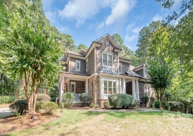 Photo 1 of Single family home for sale at 121 Seabury Dr, Mooresville, NC 28117 | MLS# 4426437 | Listing updated on 2026-09-21