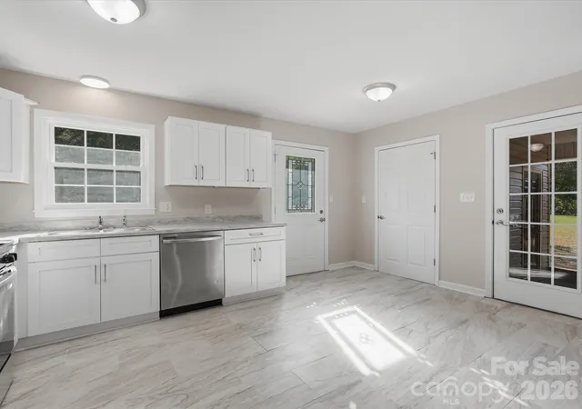 Photo 3 of Single family home for sale at 102 Cushman Dr, Chester, SC 29706 | MLS# 4426438 | Listing updated on 2026-09-29