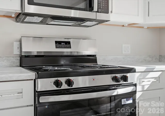 Photo 4 of Single family home for sale at 102 Cushman Dr, Chester, SC 29706 | MLS# 4426438 | Listing updated on 2026-09-29
