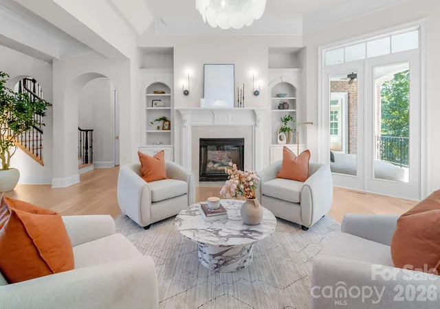 Photo 4 of Single family home for sale at 6052 Oxfordshire Rd, Waxhaw, NC 28173 | MLS# 4426444 | Listing updated on 2026-09-19