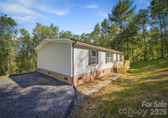 Photo 2 of Single family home for sale at 3065 Joshua Trl, Lenoir, NC 28645 | MLS# 4426454 | Listing updated on 2026-10-04