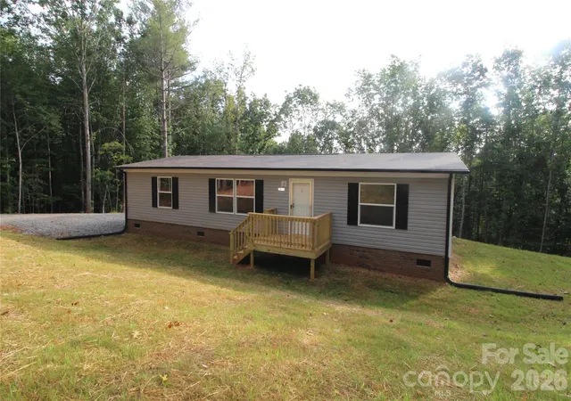 Photo 3 of Single family home for sale at 3065 Joshua Trl, Lenoir, NC 28645 | MLS# 4426454 | Listing updated on 2026-10-04