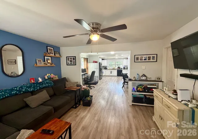 Photo 4 of Single family home for sale at 284 Salem St SW, Concord, NC 28025 | MLS# 4426460 | Listing updated on 2026-09-27