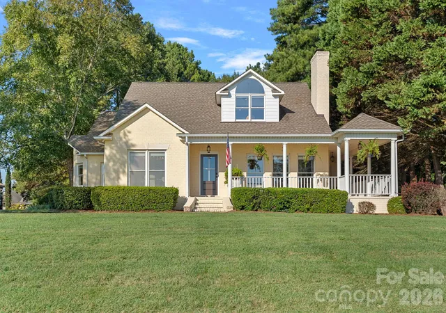 Photo 1 of Single family home for sale at 8049 Ravenwood Ln, Stanley, NC 28164 | MLS# 4426461 | Listing updated on 2026-10-04
