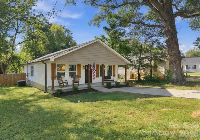 Photo 2 of Single family home for sale at 523 Gibson Dr NW, Concord, NC 28025 | MLS# 4426463 | Listing updated on 2026-09-21