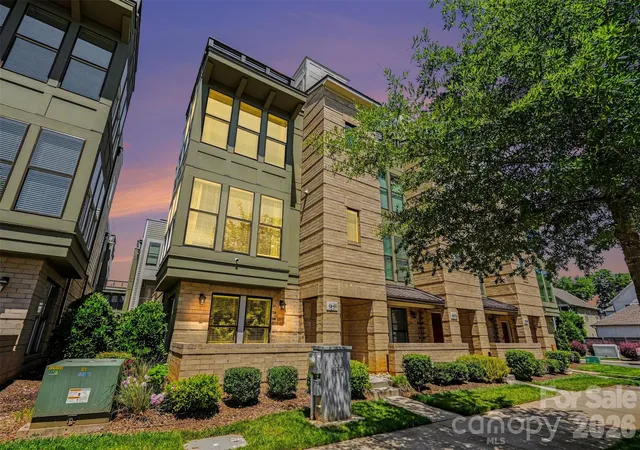 Photo 1 of Townhouse for sale at 1571 Duckworth Ave, Charlotte, NC 28208 | MLS# 4426470 | Listing updated on 2026-09-22