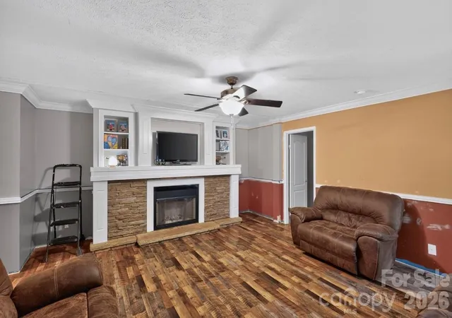 Photo 3 of Sale Pending at 35 Bass Dr, Weaverville, NC 28787 | MLS# 4426472 | Listing updated on 2026-09-23
