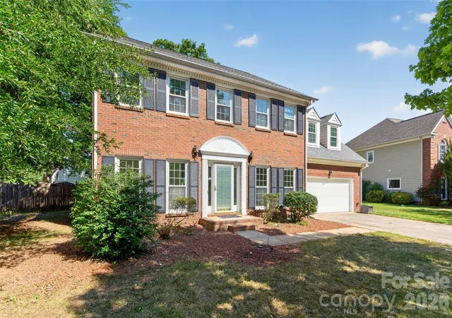 Photo 3 of Single family home for sale at 6605 Mimosa St, Indian Trail, NC 28079 | MLS# 4426481 | Listing updated on 2026-09-21