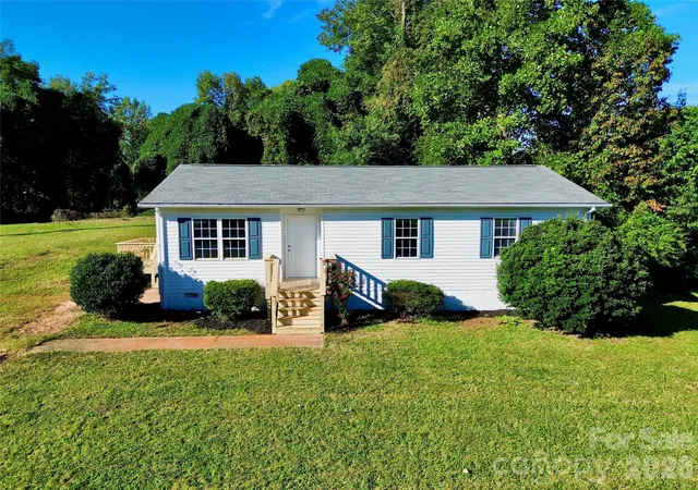 Photo 1 of Single family home for sale at 2130 Haven Cir Sw, Lenoir, NC 28645 | MLS# 4426483 | Listing updated on 2026-10-03