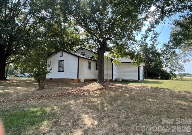 Photo 3 of Single family home for sale at 5810 Wolf Pond Rd, Monroe, NC 28112 | MLS# 4426485 | Listing updated on 2026-09-19