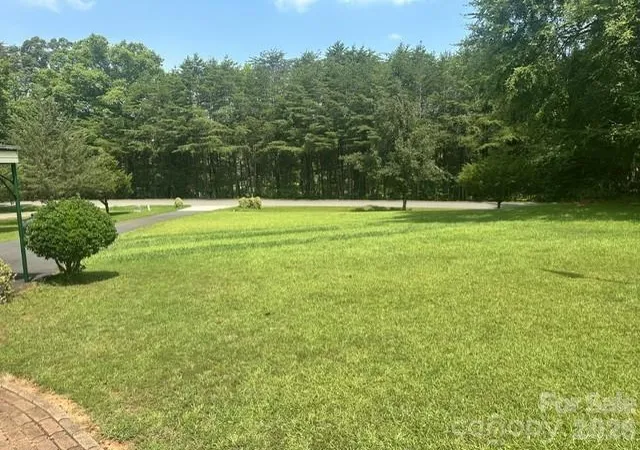 Photo 3 of Sale Pending at 5241 Golden Pond Dr, York, SC 29745 | MLS# 4426510 | Listing updated on 2026-09-28