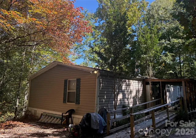 Photo 1 of Single family home for sale at 701 Possum Holler Dr, Bryson City, NC 28713 | MLS# 4426513 | Listing updated on 2026-10-09