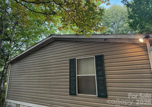 Photo 2 of Single family home for sale at 701 Possum Holler Dr, Bryson City, NC 28713 | MLS# 4426513 | Listing updated on 2026-09-20