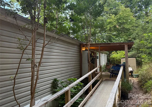 Photo 3 of Single family home for sale at 701 Possum Holler Dr, Bryson City, NC 28713 | MLS# 4426513 | Listing updated on 2026-09-20