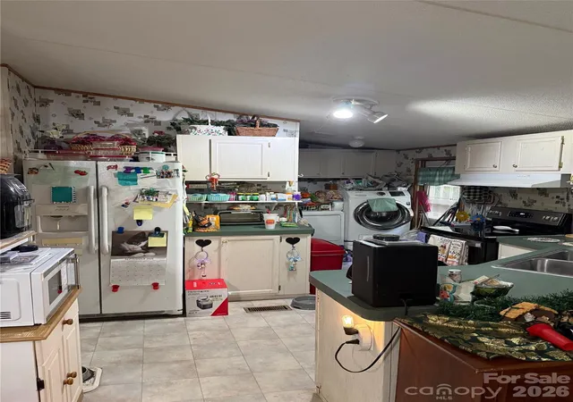 Photo 3 of Single family home for sale at 701 Possum Holler Dr, Bryson City, NC 28713 | MLS# 4426513 | Listing updated on 2026-09-20