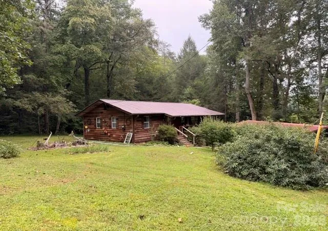 Photo 2 of Single family home for sale at 196 Austin Dr, Marion, NC 28752 | MLS# 4426519 | Listing updated on 2026-09-20