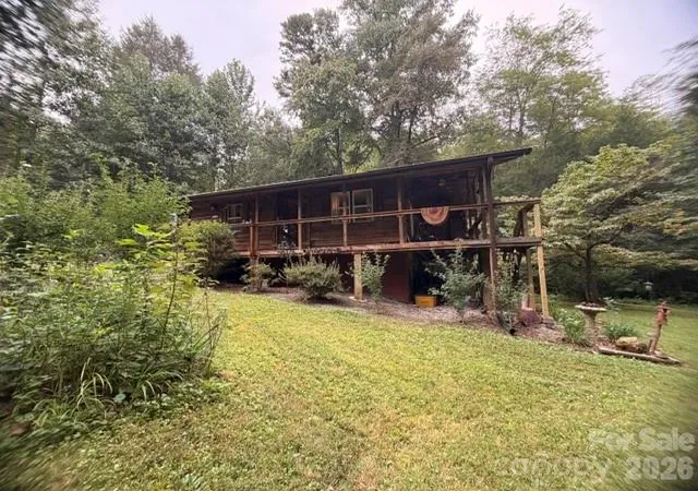 Photo 3 of Single family home for sale at 196 Austin Dr, Marion, NC 28752 | MLS# 4426519 | Listing updated on 2026-09-20