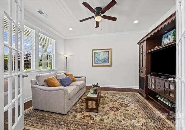 Photo 4 of Single family home for sale at 519 Sandbar Point, Clover, SC 29710 | MLS# 4426535 | Listing updated on 2026-09-30