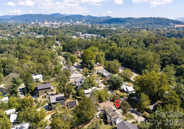 Photo 3 of Single family home for sale at 201 Logan Ave, Asheville, NC 28806 | MLS# 4426540 | Listing updated on 2026-10-03
